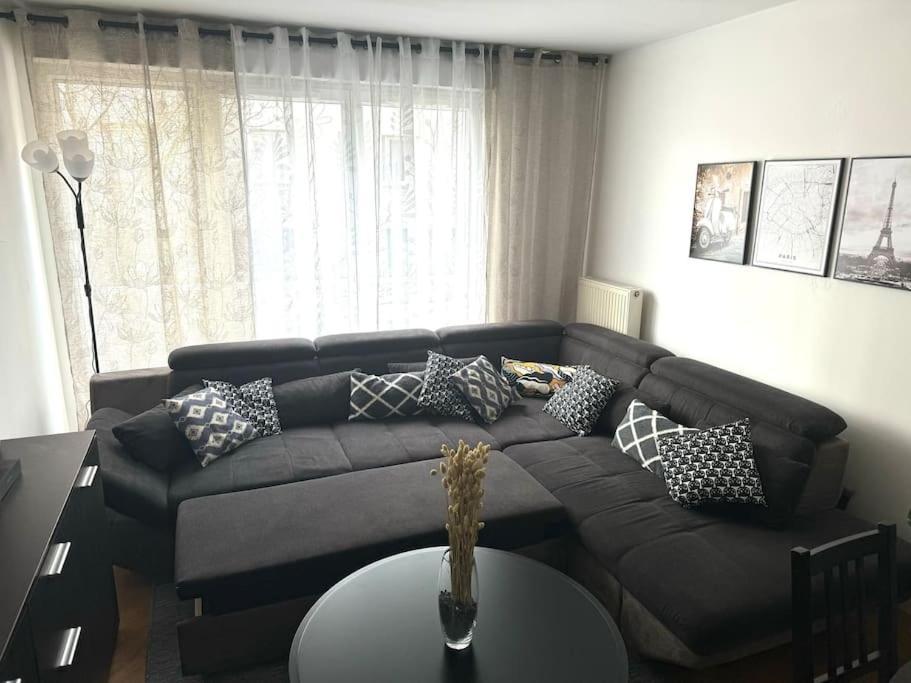 Asnières Charmant Appartement Aux Portes De Paris מראה חיצוני תמונה